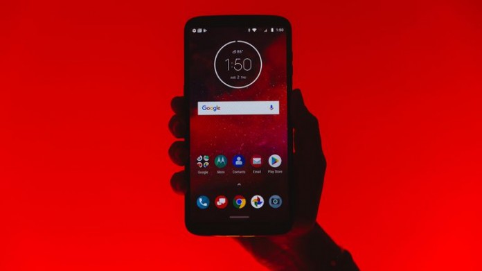 motorola-moto-z3-product-photos-2-696x391.jpg