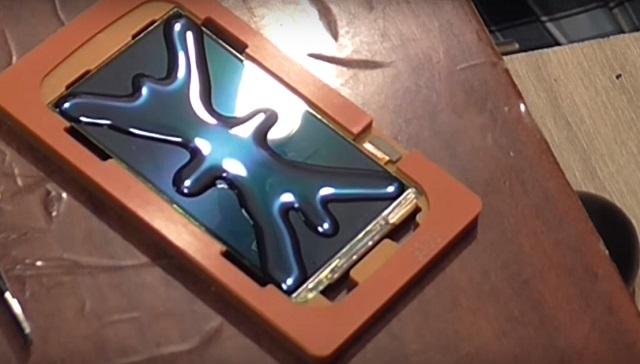 правильно приклеиваем тачскрин рис 1.5.jpg